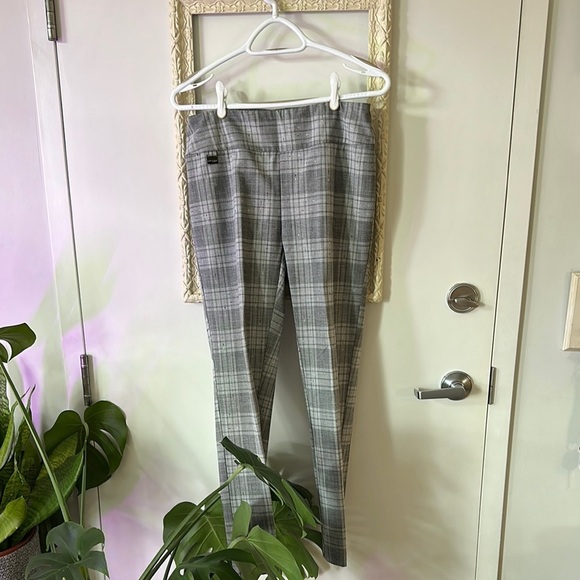 LISETTE | Gray Plaid Trousers Size 8 - Picture 2 of 10